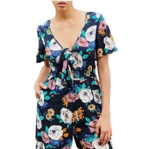 Band of Gypsies Boho Floral Jumpsuit Blue Small V Neck Short Sleeves Front Tie